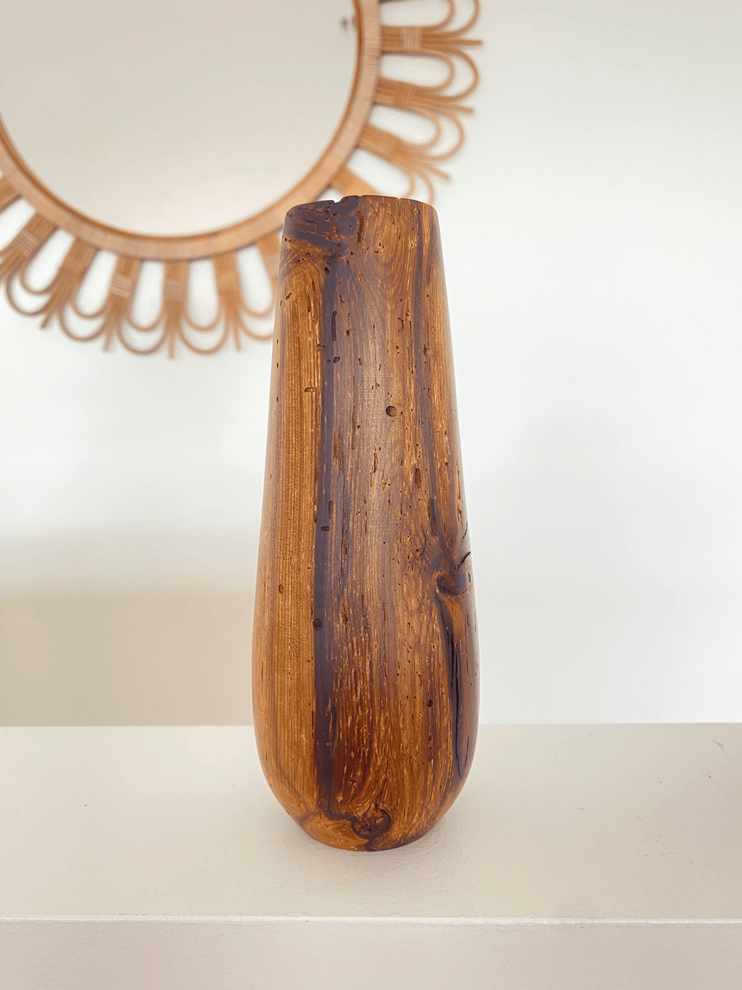 Black Heart Sassafras Vase